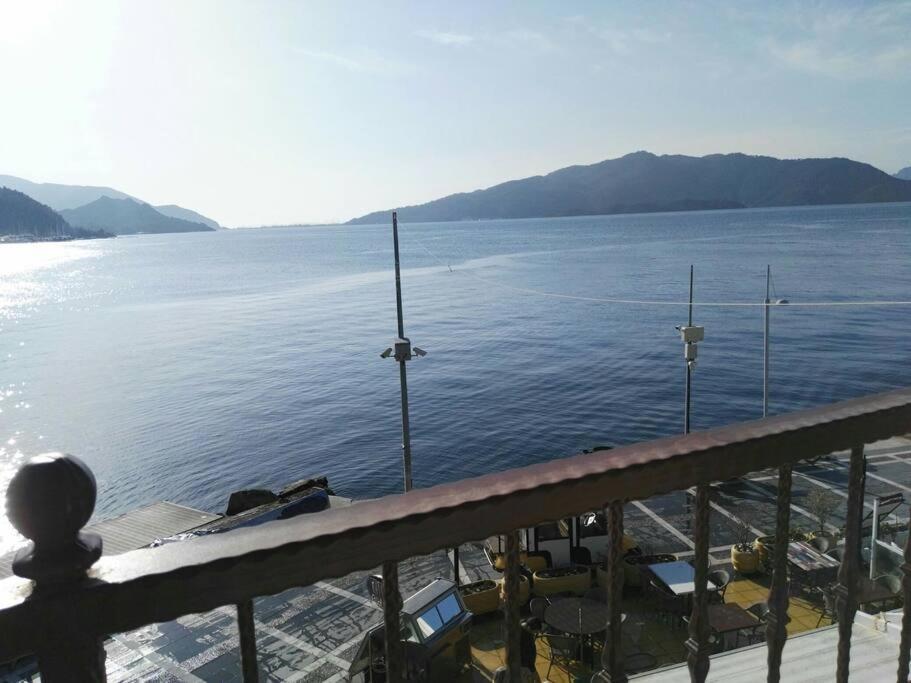 Uysal Suite And Loft Seaside 马尔马里斯 外观 照片