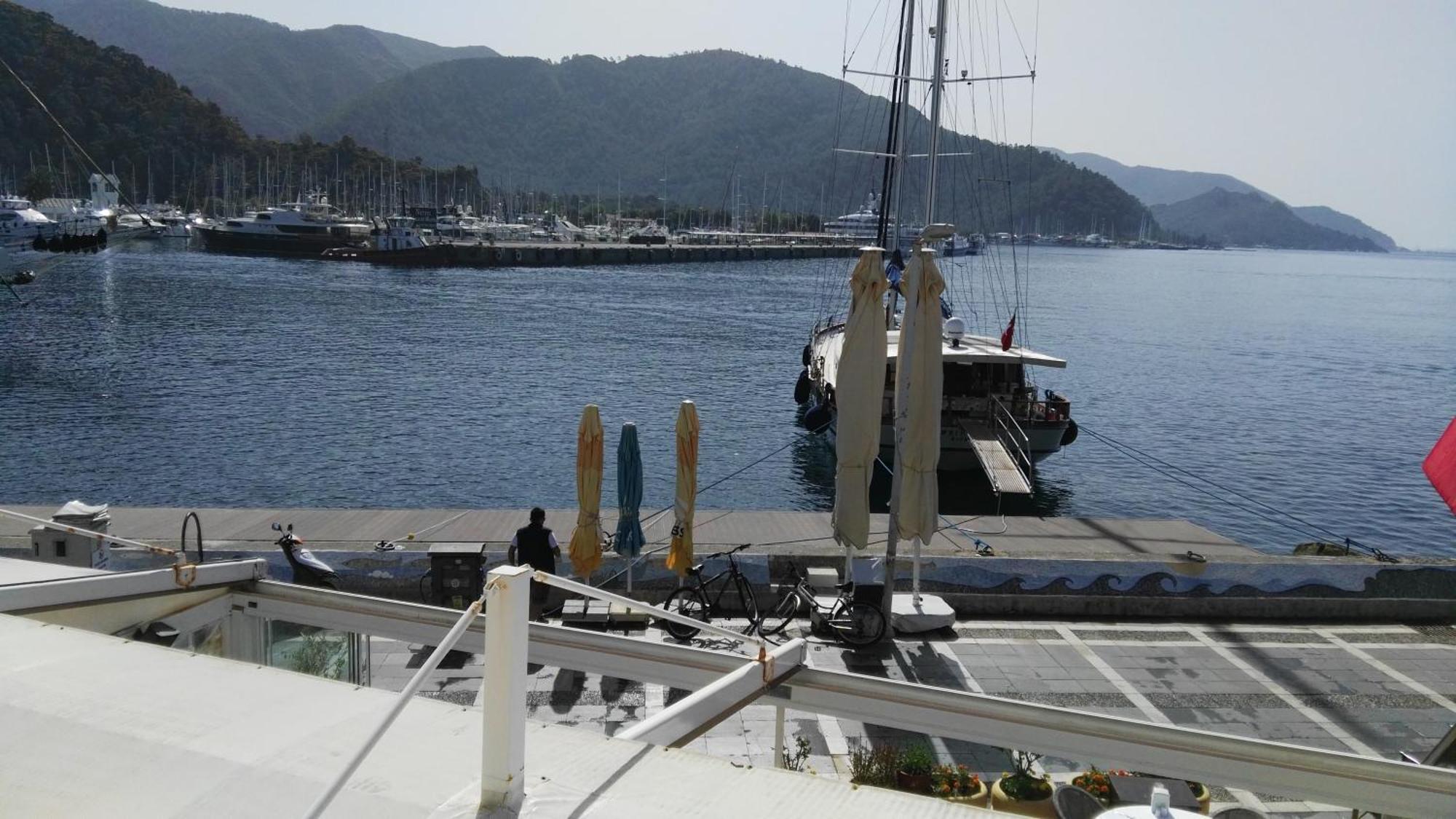 Uysal Suite And Loft Seaside 马尔马里斯 外观 照片